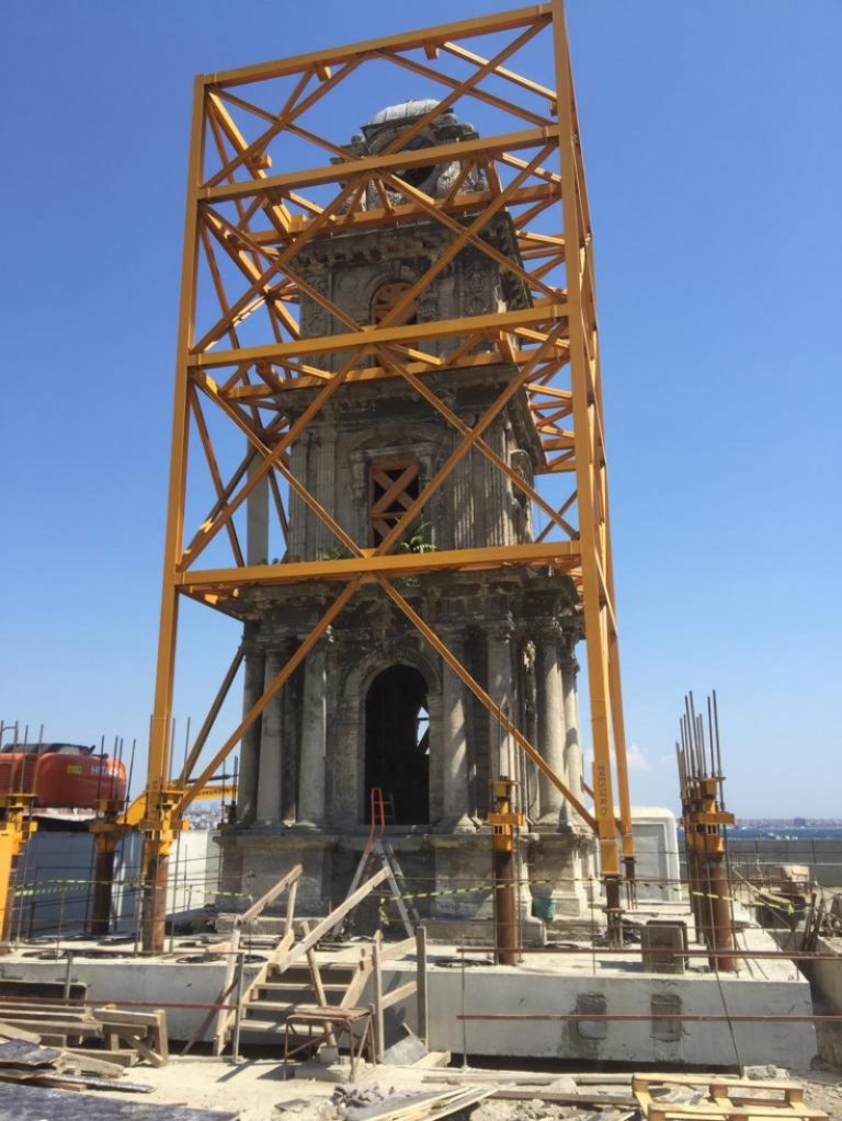 Versterking monumentale klokkentoren Istanbul