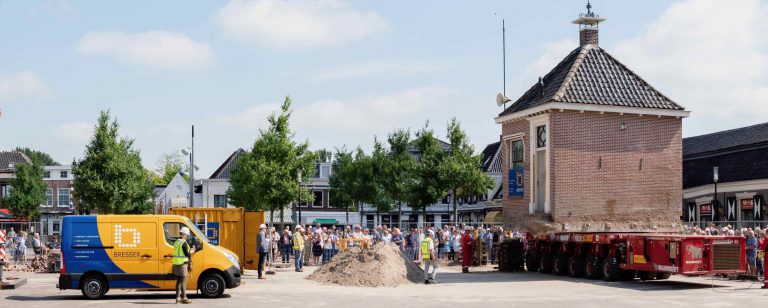 Marktmeestershuisje verplaatst naar Koemarkt