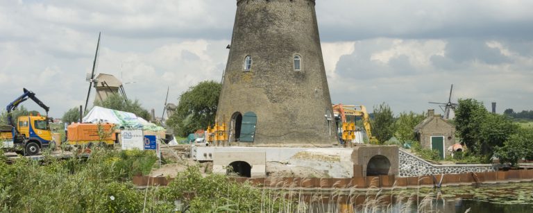 Jacking windmill Kinderdijk (UNESCO)