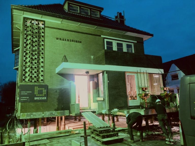 Groningse villa voorzien van bevingsisolatoren